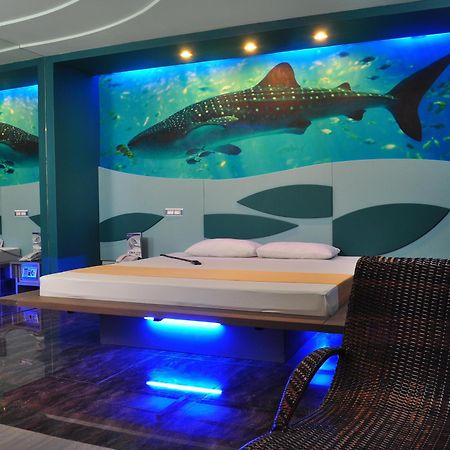 Hotel Dream World Las Piñas Extérieur photo