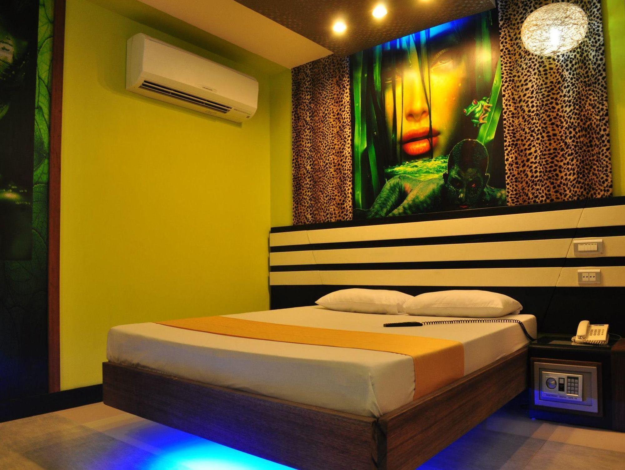 Hotel Dream World Las Piñas Extérieur photo