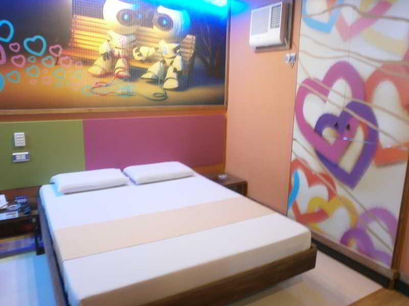 Hotel Dream World Las Piñas Extérieur photo
